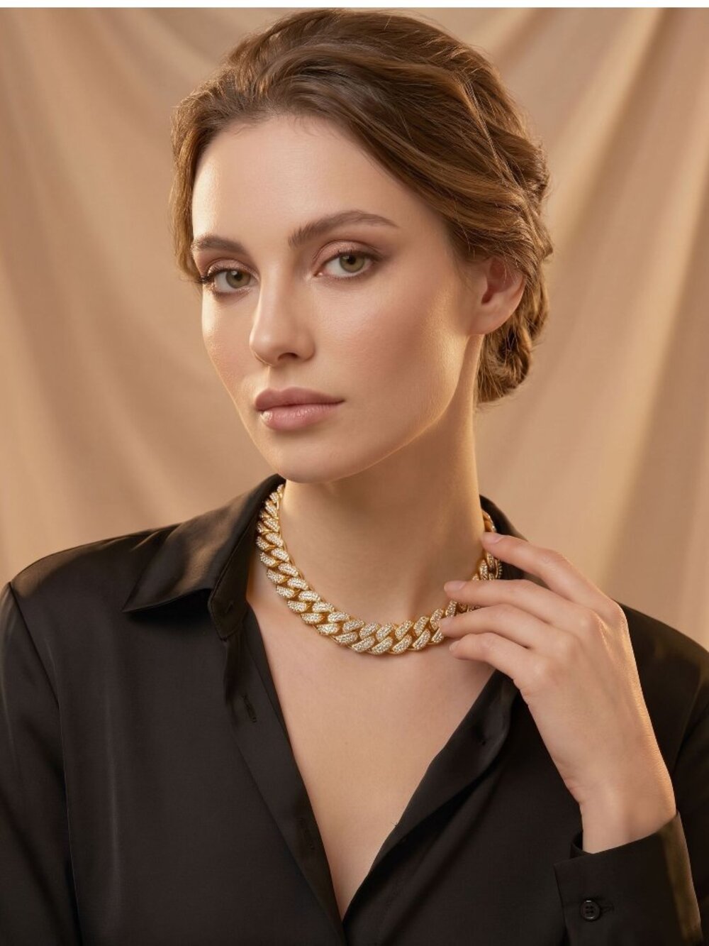 Stunning Iced-Out Miami Cuban Link Choker Necklace – Gold & Pavé Crystals